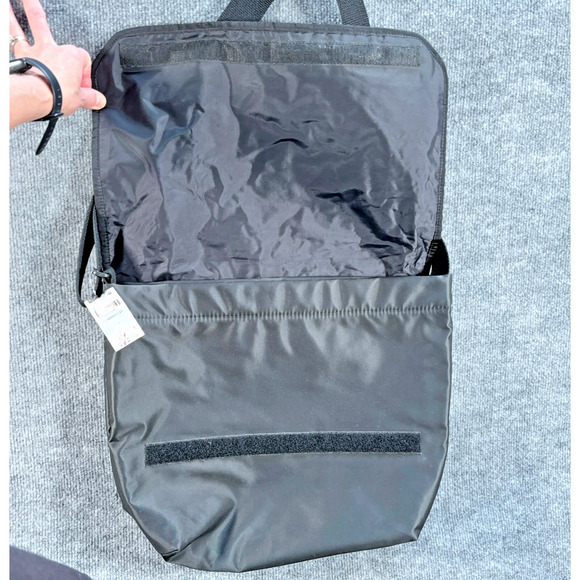 Kate Spade Black Nylon Messenger Bag Large Crossbody Laptop Work Travel Tote - Picture 3 of 14